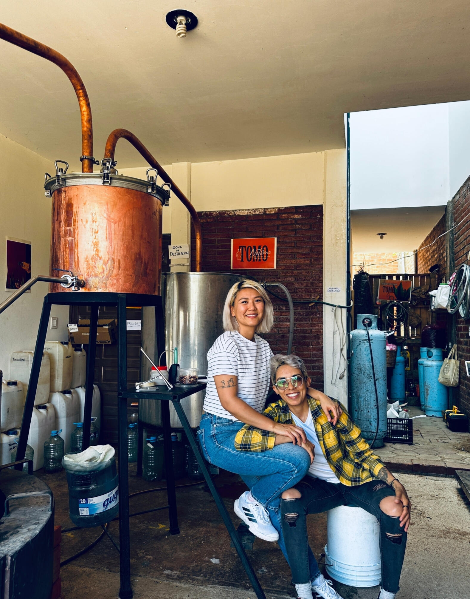 Amanda and Ginna, founders of Tomonotomo and Sober in Oaxaca